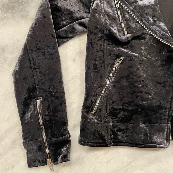 BLANK NYC velvet Moto jacket - Picture 2 of 5